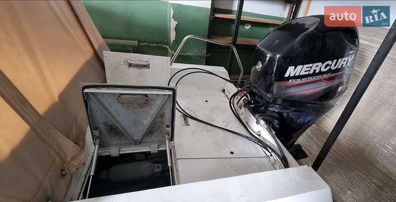 Лодка Крым Крым 1983 в Запорожье