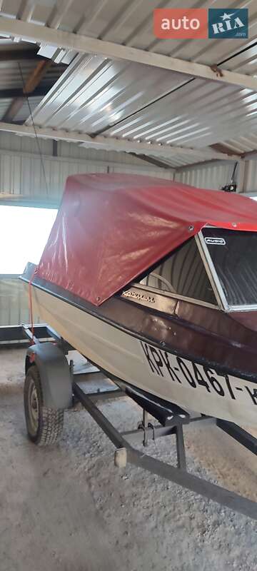 Човен Крим М 1981 в Кременчуці фото 3 Човен Крим М 1981 в Кременчуці