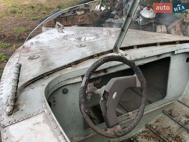 Лодка Крым М 1990 в Кривом Роге
