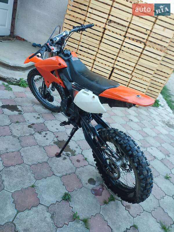 Мотоцикл Кросс KTM 250 2015 в Косові