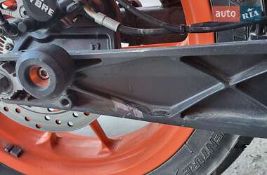 Мотоцикл Без обтікачів (Naked bike) KTM 390 Duke 2014 в 