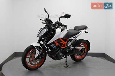 Мотоцикл Без обтекателей (Naked bike) KTM 390 Duke 2020 в 