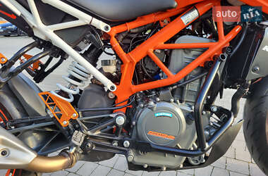 Мотоцикл Без обтекателей (Naked bike) KTM 390 Duke 2018 в 