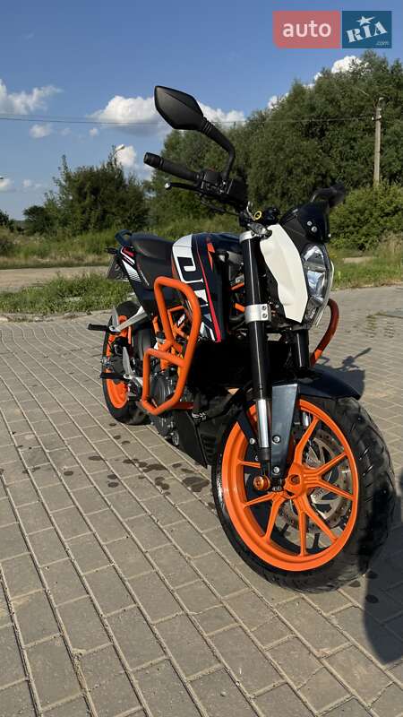 Мотоцикл Без обтекателей (Naked bike) KTM 390 Duke 2015 в Жмеринке фото 4 Мотоцикл Без обтекателей (Naked bike) KTM 390 Duke 2015 в Жмеринке