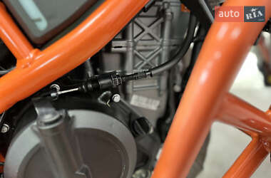 Мотоцикл Без обтекателей (Naked bike) KTM 390 Duke 2024 в 