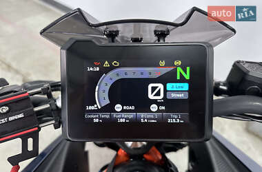 Мотоцикл Без обтекателей (Naked bike) KTM 390 Duke 2024 в 