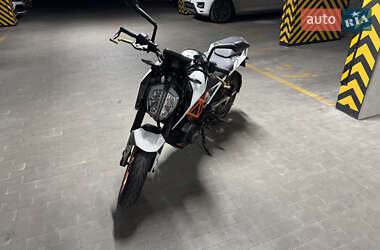 Мотоцикл Без обтікачів (Naked bike) KTM 390 Duke 2020 в  фото 10 Мотоцикл Без обтікачів (Naked bike) KTM 390 Duke 2020 в