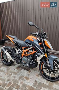 Мотоцикл Без обтекателей (Naked bike) KTM 390 Duke 2023 в Белогородке