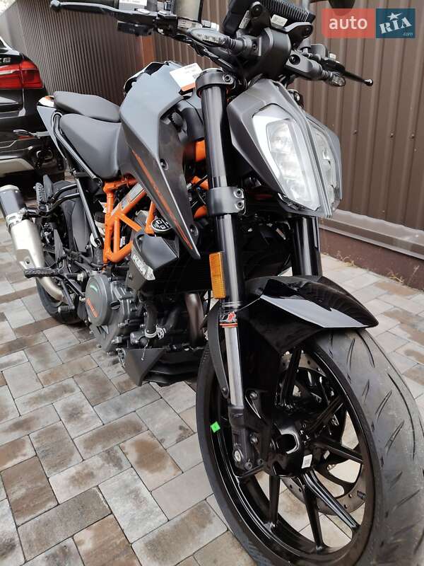 Мотоцикл Без обтекателей (Naked bike) KTM 390 Duke 2023 в Киеве
