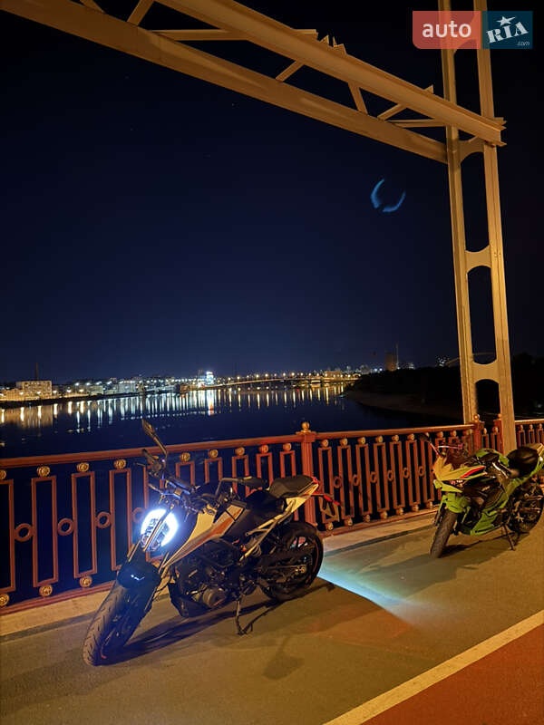 Мотоцикл Без обтекателей (Naked bike) KTM 390 Duke 2024 в Киеве