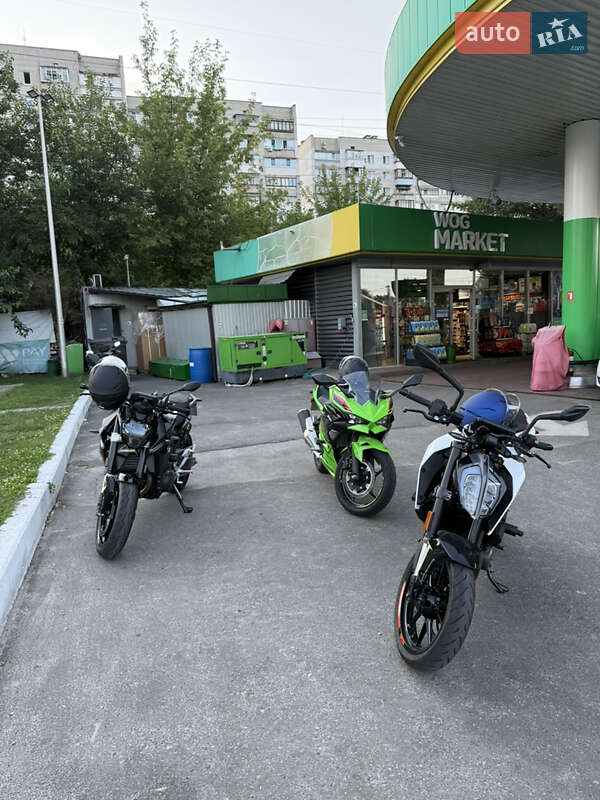 Мотоцикл Без обтекателей (Naked bike) KTM 390 Duke 2024 в Киеве