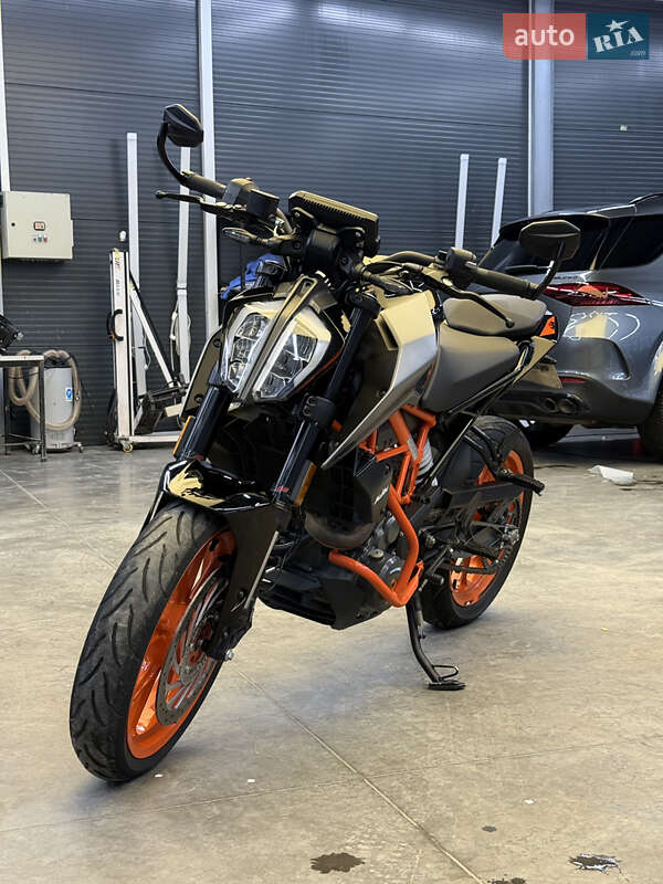 Мотоцикл Без обтікачів (Naked bike) KTM 390 Duke 2021 в Чернівцях