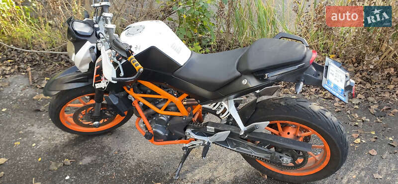 Мотоцикл Без обтекателей (Naked bike) KTM 390 Duke 2014 в Киеве фото 5 Мотоцикл Без обтекателей (Naked bike) KTM 390 Duke 2014 в Киеве