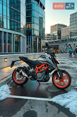 Мотоцикл Без обтекателей (Naked bike) KTM 390 Duke 2021 в Киеве