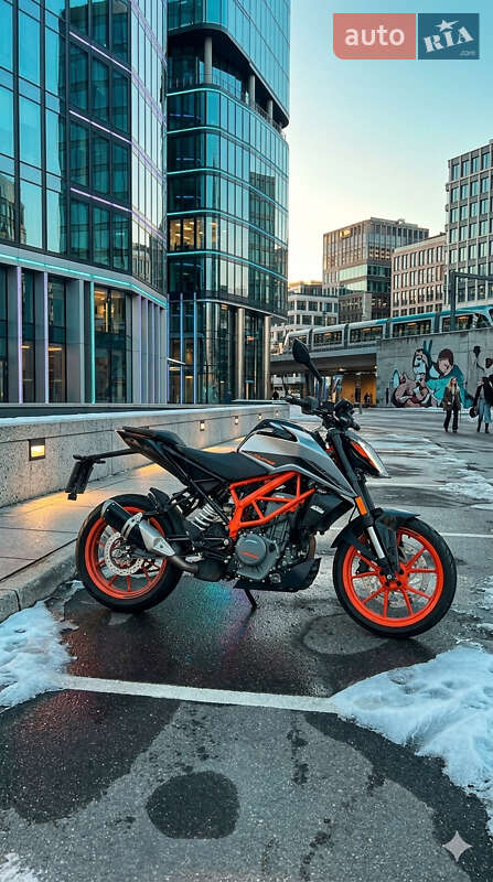 KTM 390 Duke 2021