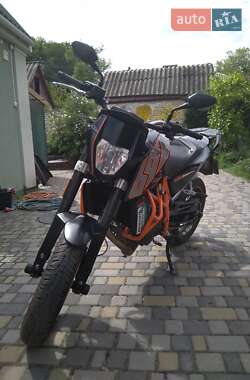 Мотоцикл Без обтекателей (Naked bike) KTM 690 Duke 2012 в 