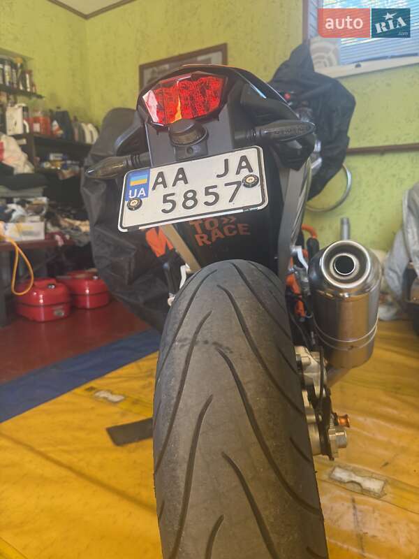 Мотоцикл Без обтекателей (Naked bike) KTM 690 Duke 2015 в Черкассах
