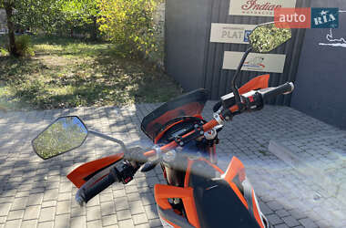 Мотоцикл Многоцелевой (All-round) KTM 690 Enduro 2022 в 
