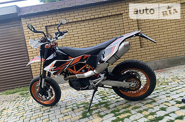 Мотоцикл Супермото (Motard) KTM 690 SMC 2015 в 