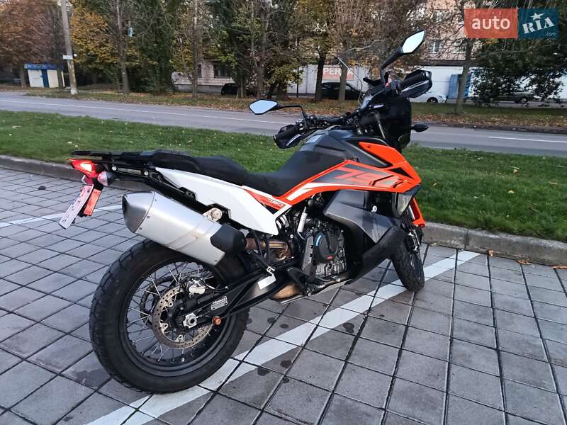 Мотоцикл Багатоцільовий (All-round) KTM 790 Adventure 2019 в Черкасах фото 18 Мотоцикл Багатоцільовий (All-round) KTM 790 Adventure 2019 в Черкасах