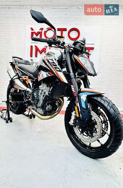 Спортбайк KTM 790 Duke 2019 в 