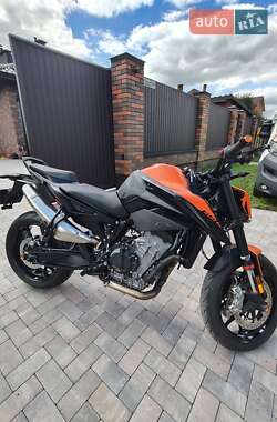 Мотоцикл Без обтекателей (Naked bike) KTM 890 Duke 2021 в 