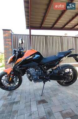 Мотоцикл Без обтекателей (Naked bike) KTM 890 Duke 2021 в 