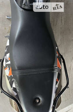 Мотоцикл Без обтекателей (Naked bike) KTM 990 Super Duke 2009 в 