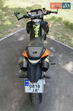 Мотоцикл Без обтекателей (Naked bike) KTM 990 Super Duke 2005 в 