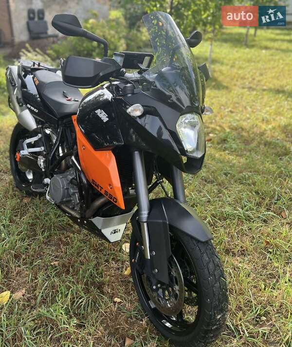 KTM 990 Supermoto 2011