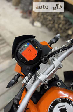Мотоцикл Без обтікачів (Naked bike) KTM Duke 2012 в 
