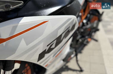 Мотоцикл Спорт-туризм KTM RC 390 2015 в 