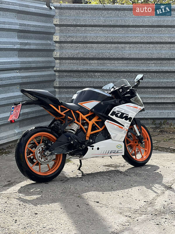 Спортбайк KTM RC 390 2015 в Бродах