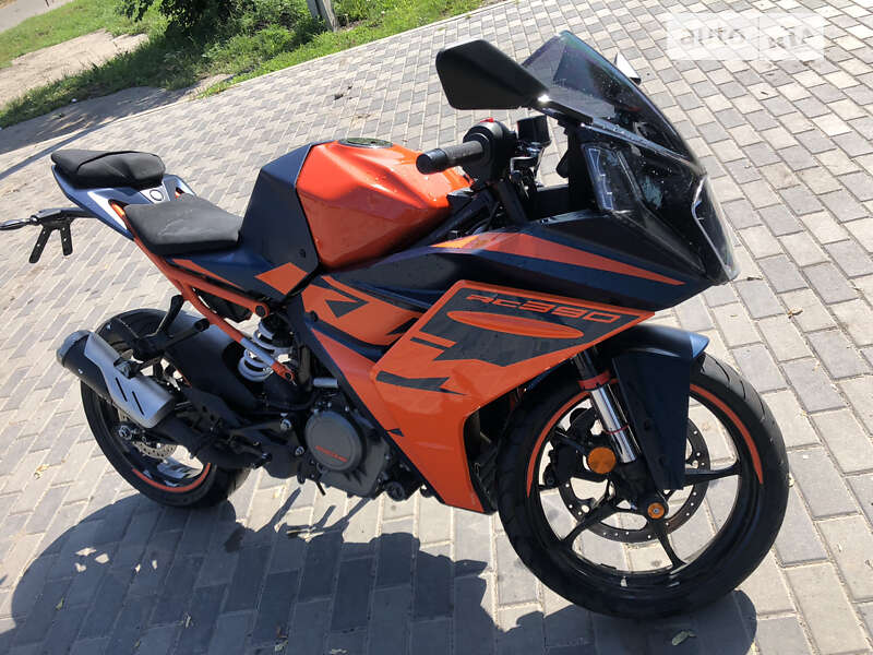 Спортбайк KTM RC 2022 в Пирятині