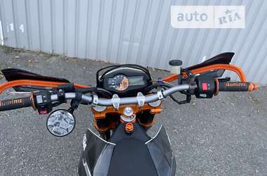 Мотоцикл Супермото (Motard) KTM SMC 690R 2017 в 