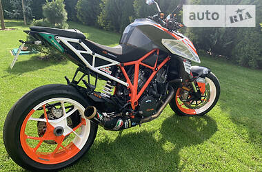 Мотоцикл Без обтекателей (Naked bike) KTM Super Duke 1290 2015 в Черновцах