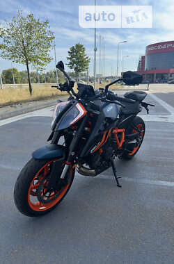 Мотоцикл Без обтекателей (Naked bike) KTM Super Duke 1290 2023 в Киеве