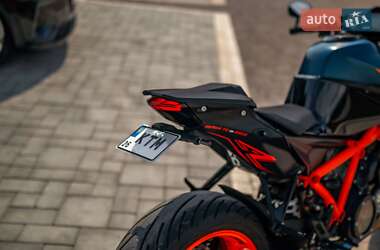 Мотоцикл Без обтекателей (Naked bike) KTM Super Duke 1290 2023 в 