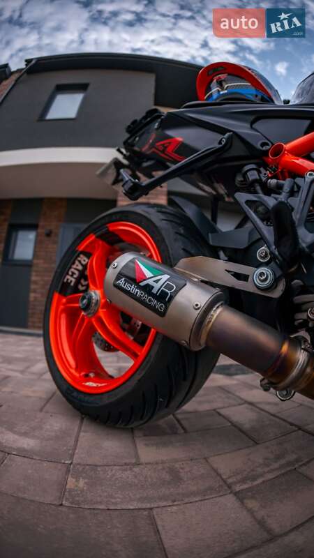 Мотоцикл Без обтекателей (Naked bike) KTM Super Duke 1290 2023 в Черновцах