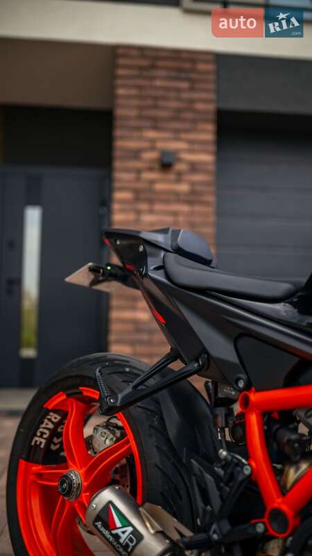 Мотоцикл Без обтекателей (Naked bike) KTM Super Duke 1290 2023 в Черновцах