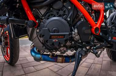 Мотоцикл Без обтекателей (Naked bike) KTM Super Duke 1290 2023 в 