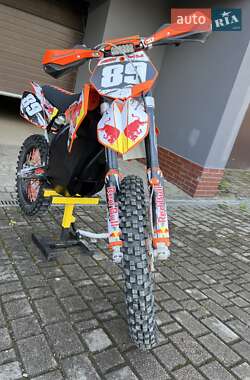Мотоцикл Позашляховий (Enduro) KTM SX-F 2022 в 
