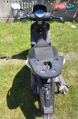 Скутер Kymco Agility 2013 в 