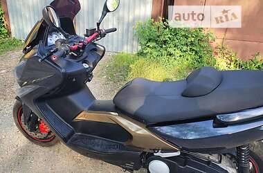 Макси-скутер Kymco Xciting 2010 в 