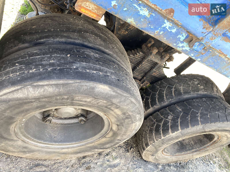 Зерновоз - полуприцеп КЗАП 9370 1982 в Деражне