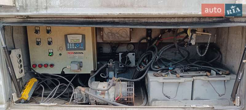 Для перевозки животных - полуприцеп Lacitrailer 3E20 2015 в Белой Церкви