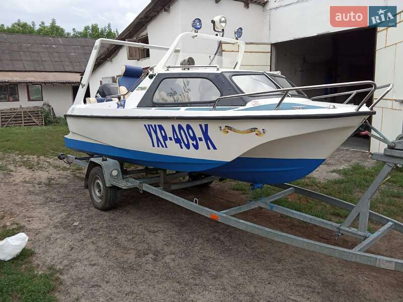 Катер Ладога 2М 2006 в Змиеве