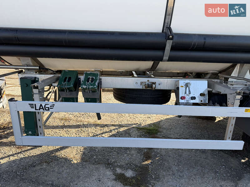 Цистерна напівпричіп LAG 0-3-34KHSL 2005 в Жовкві