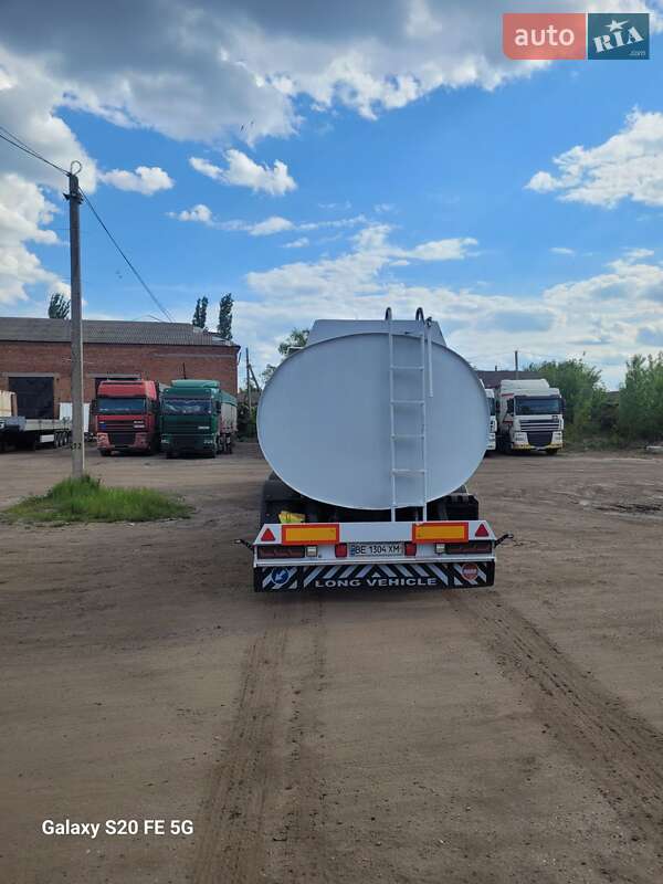 Цистерна напівпричіп LAG 0-3-36 2008 в Новому Бузі
