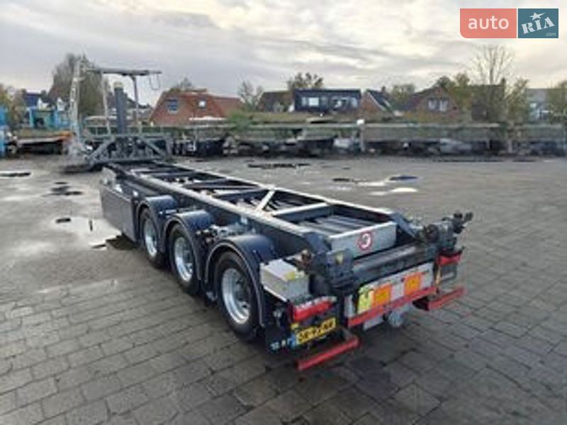 Контейнеровоз полуприцеп LAG 0-3-CC 2018 в Золочеве